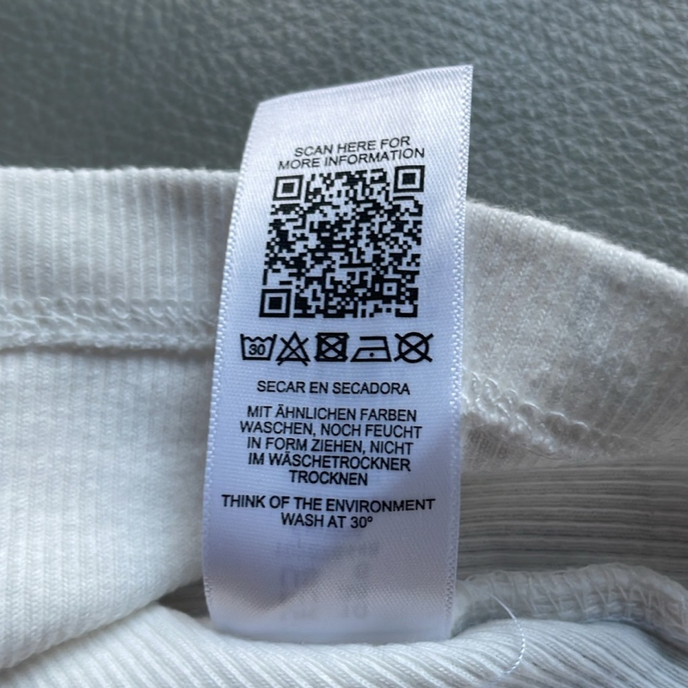 Collared Racer Back Cropped Tank Top - Picture 9 of 9